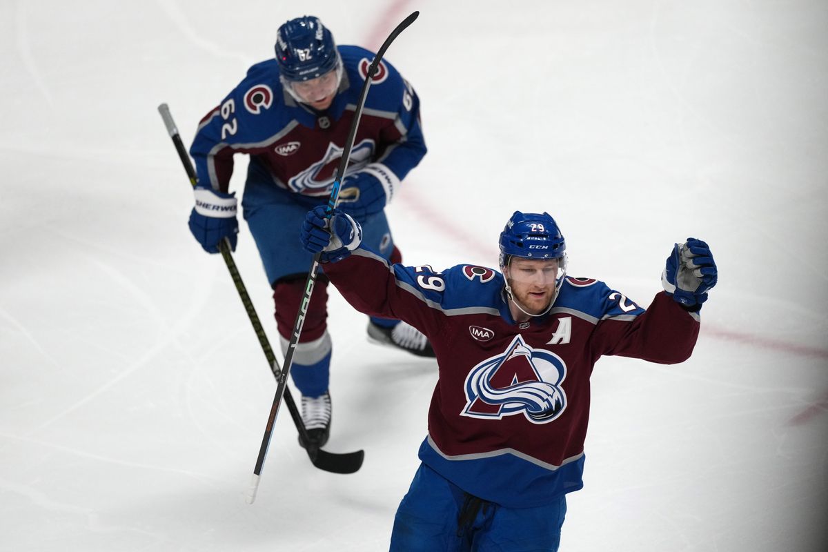 MacKinnon has goal and 2 assists in 5-2 win over Wild as Avalanche take 2-0 lead in series